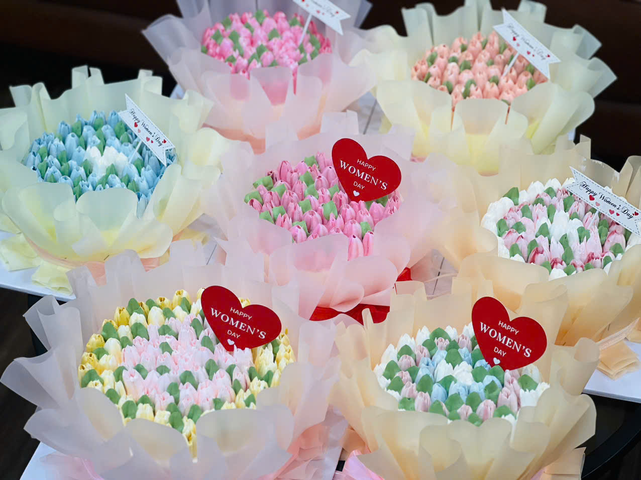 combo hoa + bánh giá tốt, ưu đãi 20/10