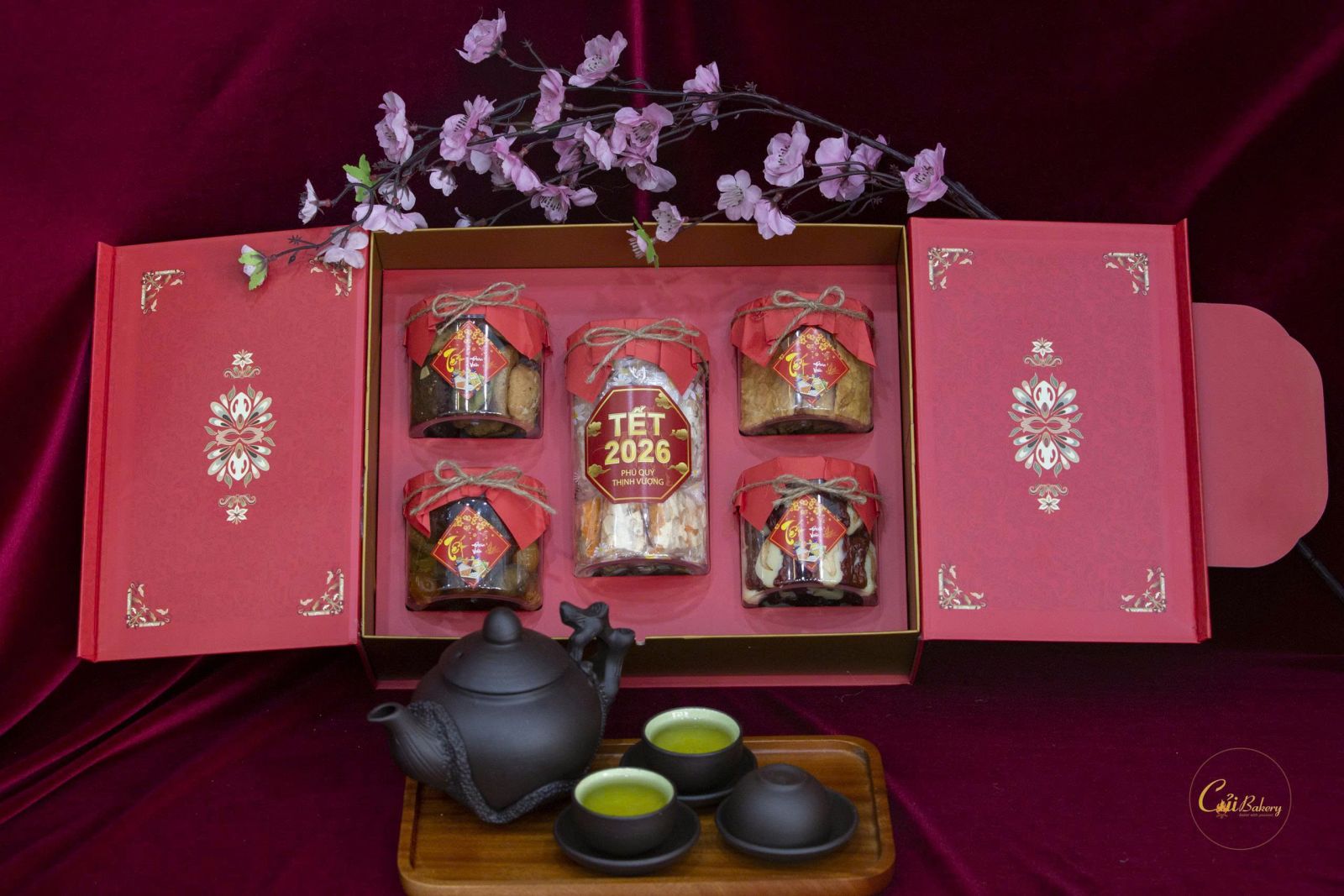 Bộ sưu tập quà Tết tinh tế từ Củi Bakery